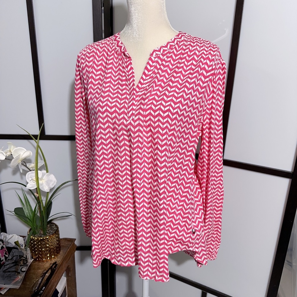 Tommy Hilfiger red white striped shirt top NWT v-neck